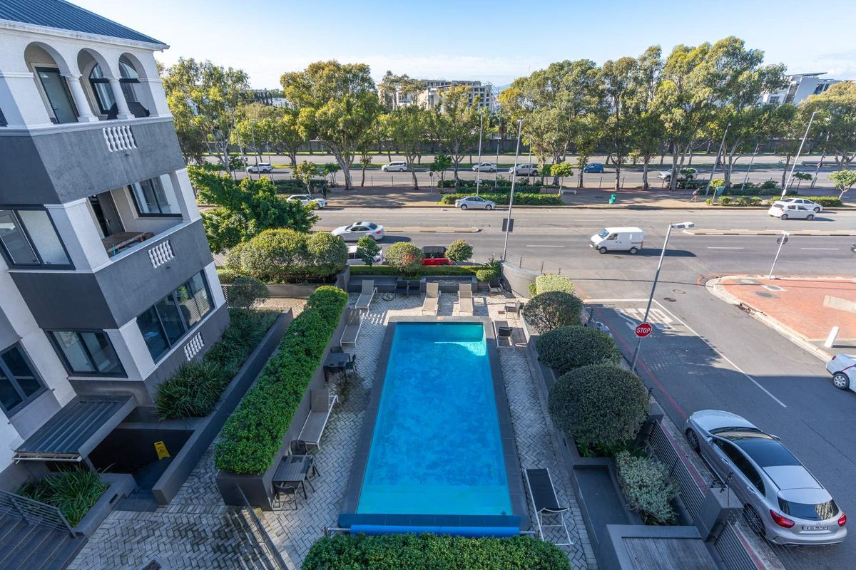 Stylish 2-Bedroom Apartment - PET FRIENDLY - AVAILABLE IMMEDIATELY - Photo 3
