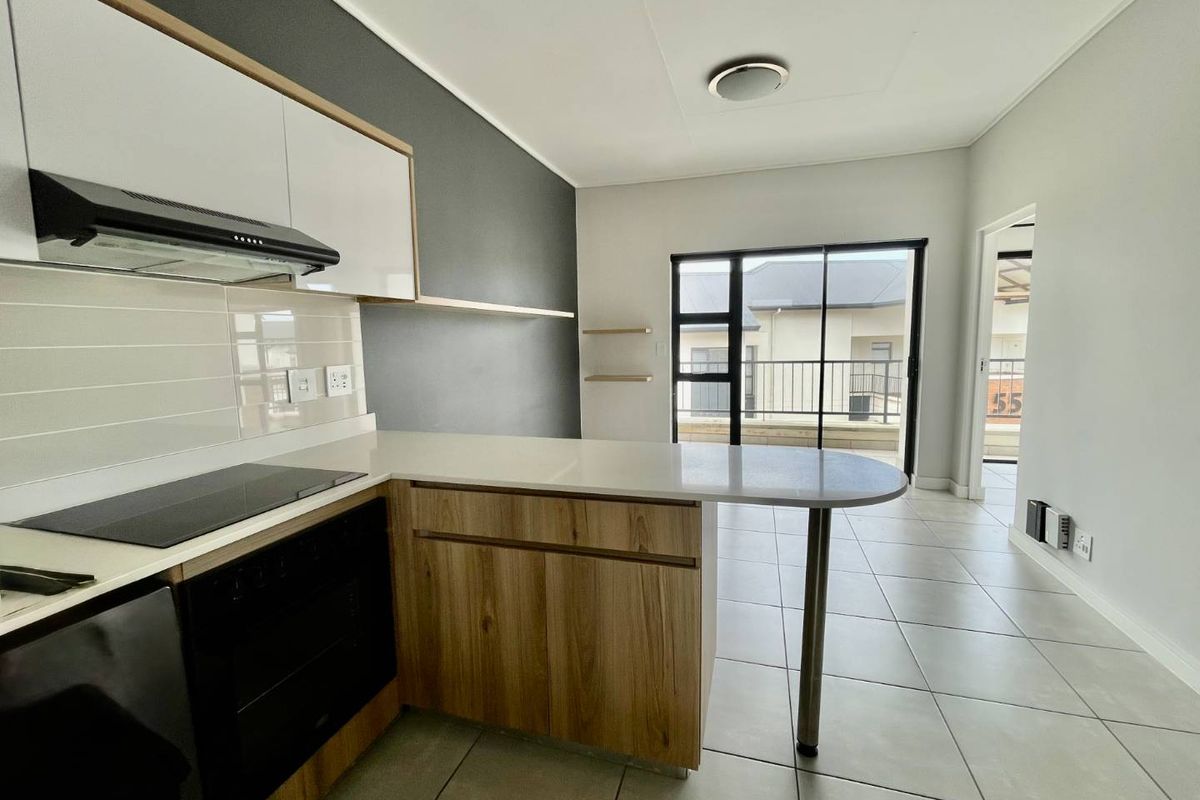 Top floor 1 Bedroom Apartment in Ballito - Photo 5