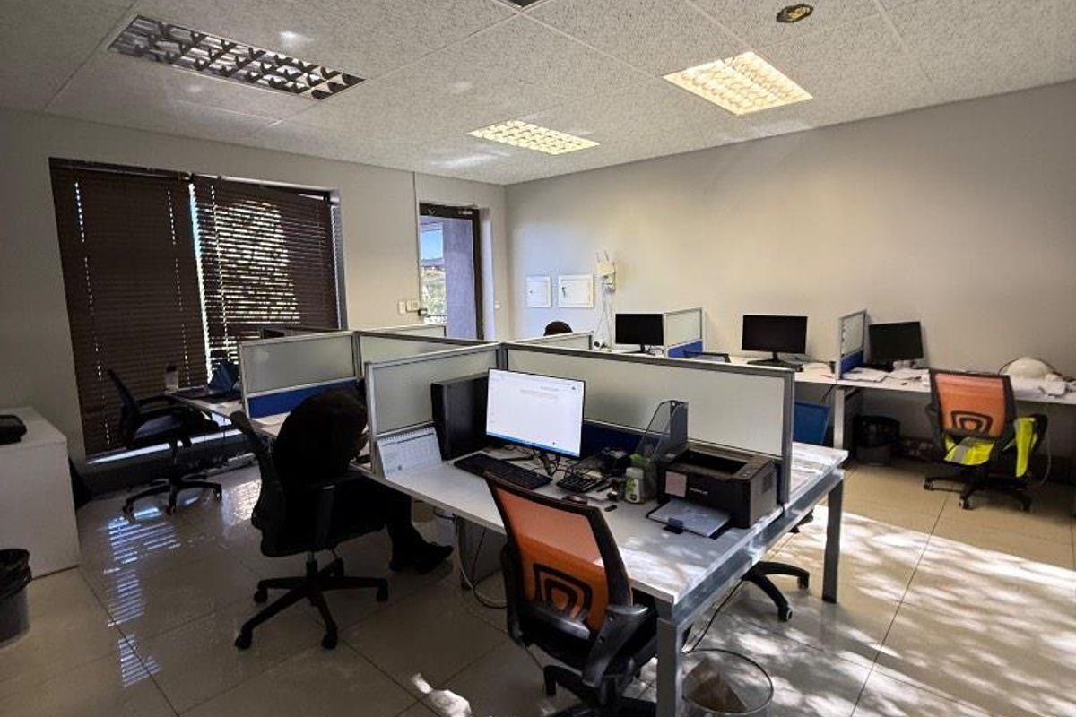 Office in Windhoek Central - Photo 4
