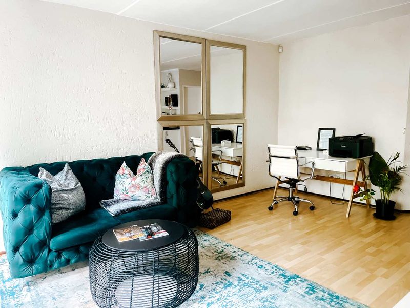 ONE BEDROOM APARTMENT FOR SALE IN MORNINGSIDE - Photo 9