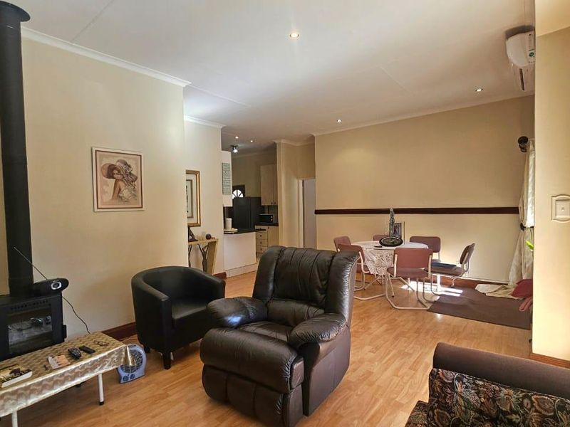 Ideal Opportunity for First-Time Buyers and Investors! - Photo 8