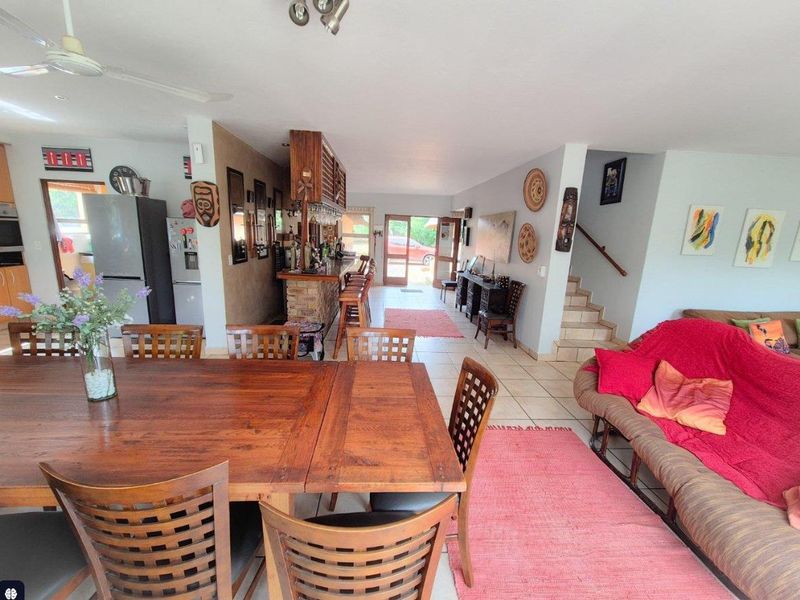 Property for Sale: Stunning 6-Bedroom House in Boschenvaal Eco Estate - Photo 7