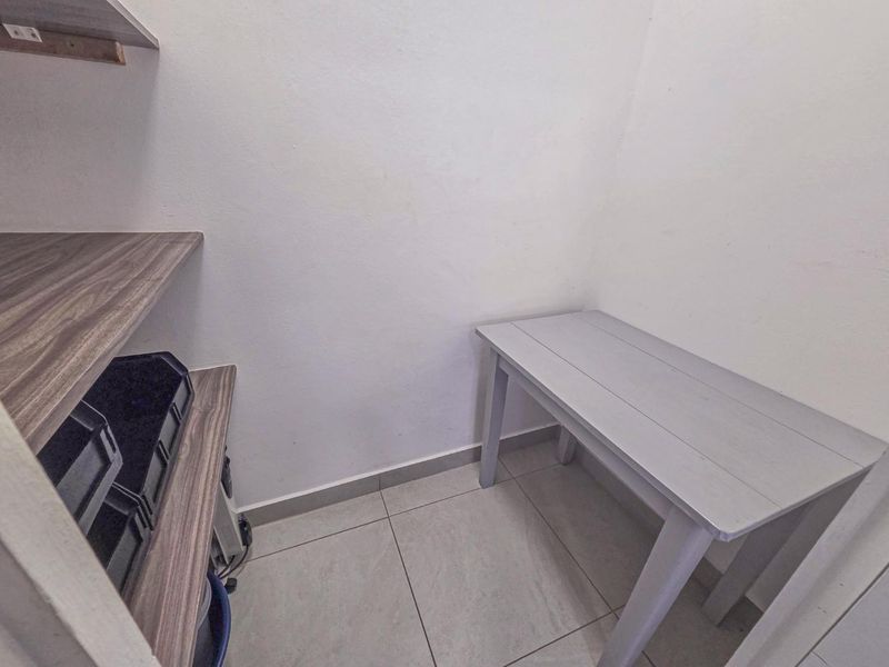 Fully Furnished Bachelor Unit for Rent – Two Blocks from UP Main Campus - Photo 5