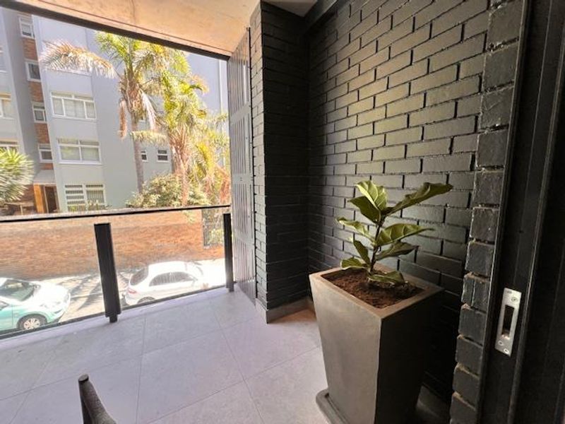 Luxury one bedroom at Station House - Photo 10