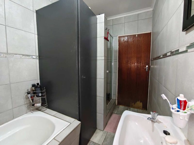 Your Dream Home for a Family - Make an OFFER! - Photo 10