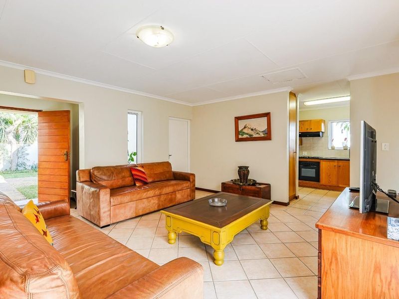 Fully Furnished 3-Bedroom House with Pool for Rent in Silver Lakes Golf Estate - Photo 7