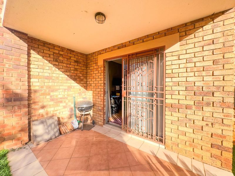 2 Bedroom Townhouse With A Private Garden - Photo 8