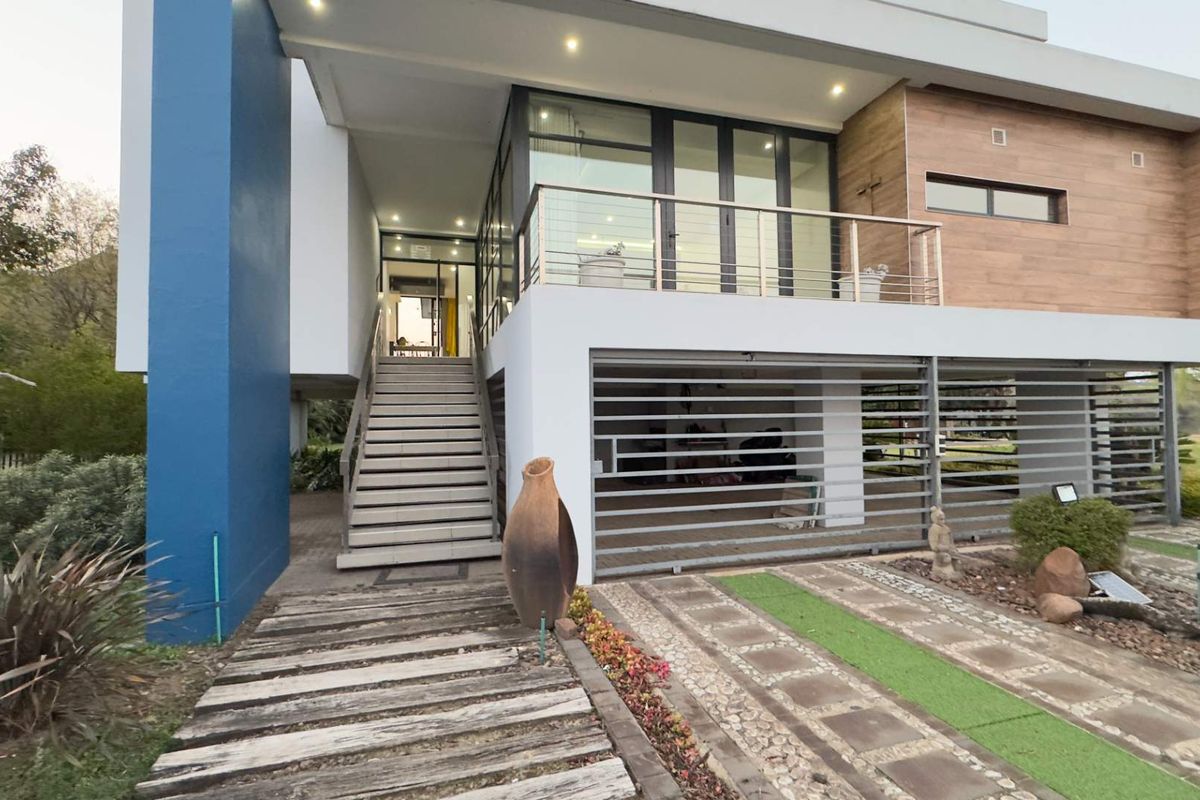 Prestige Home on Millionaires Bend - Vaal River Adventure Retreat - Photo 3