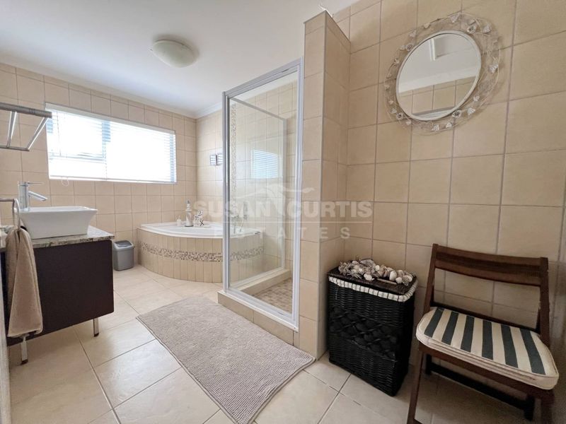 ONE LEVEL RETIREMENT HOME - Photo 8