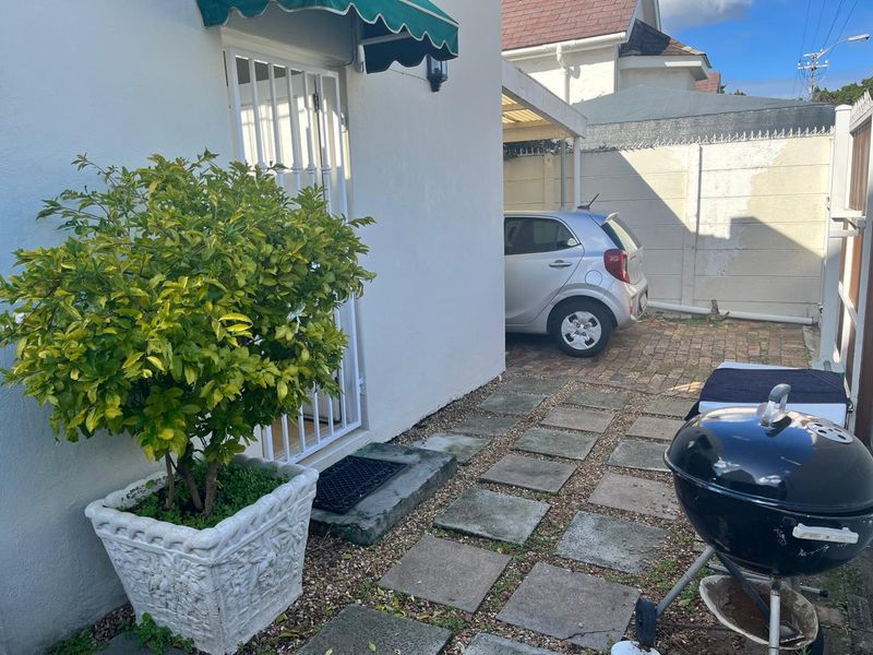 2 bedroomed home with secure parking - Photo 4