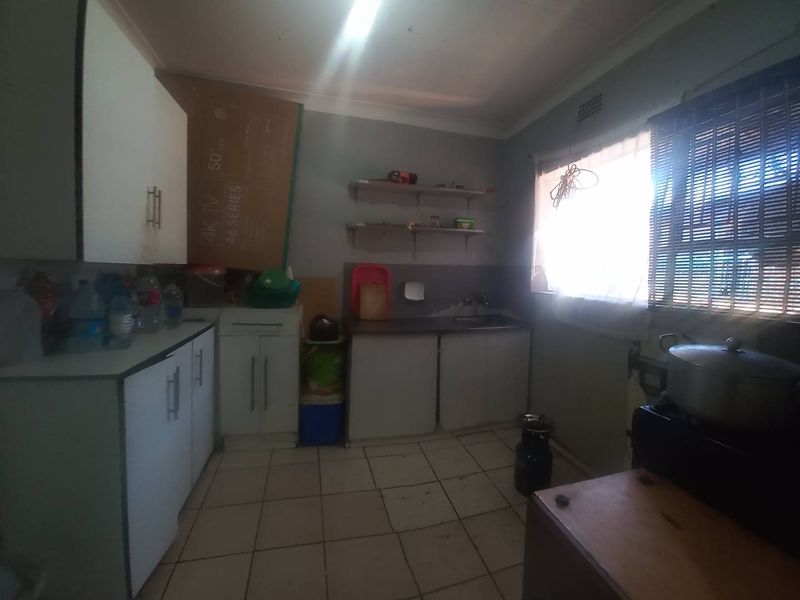 AN INCOME GENERATING FLAT - Photo 2