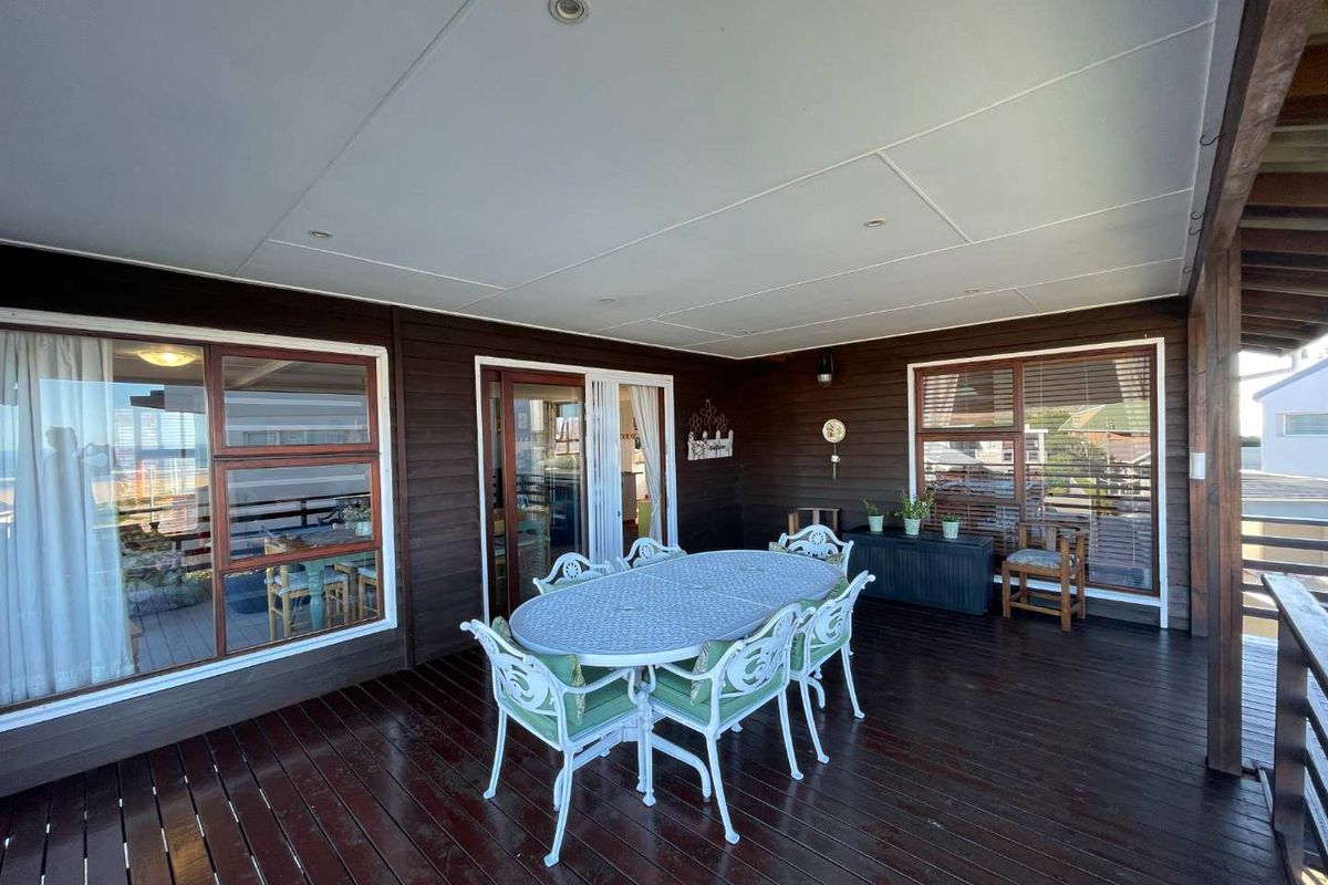 Coastal Living Just Steps from the Shore – Klein Brak River Gem! - Photo 5