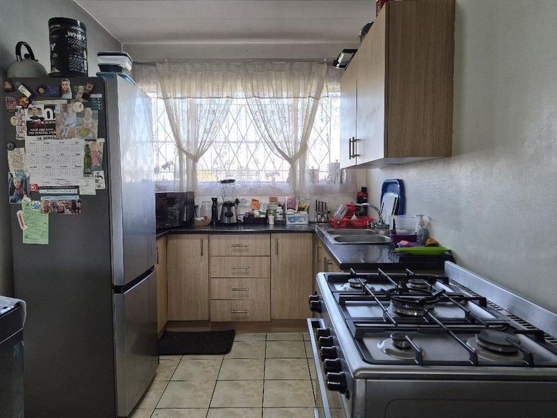 Pet friendly two-bedroom apartment - Photo 3