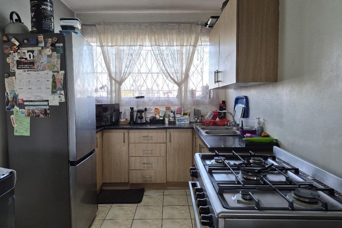 Pet friendly two-bedroom apartment - Photo 3