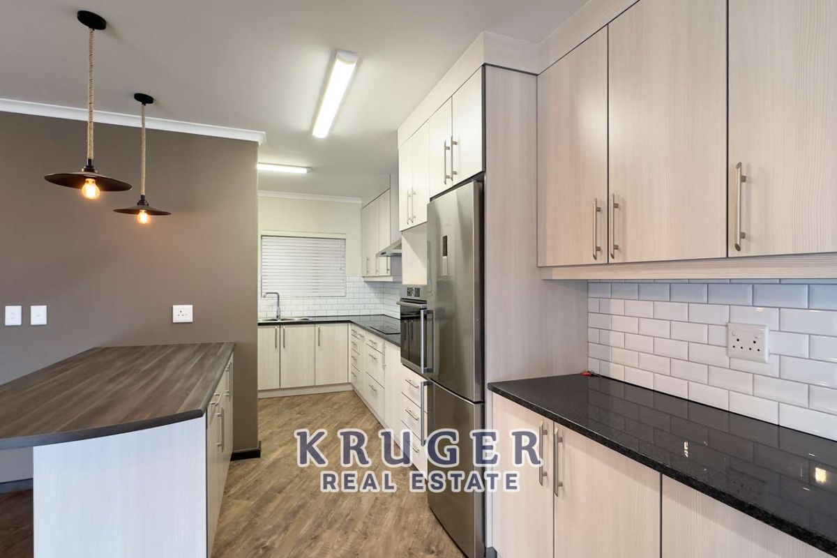 Luxurious 3-Bedroom Apartment with Sea View - Photo 5