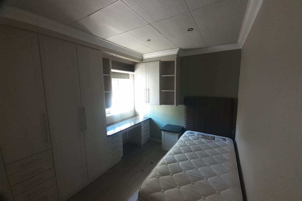 Groenkloof Estates, 2 Bedroom for sale - Photo 4