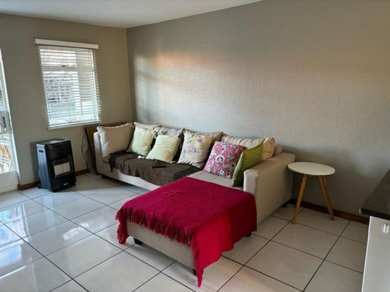 Ground-Floor Comfort and Style in Sought-After Saxonhof - Photo 6