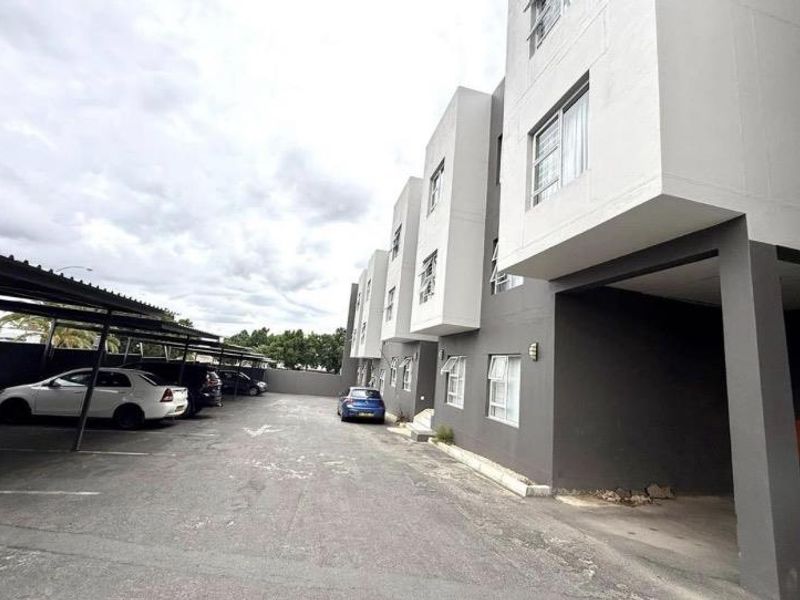 Two Bedroom Apartment For Sale In Pionierspark - Photo 9