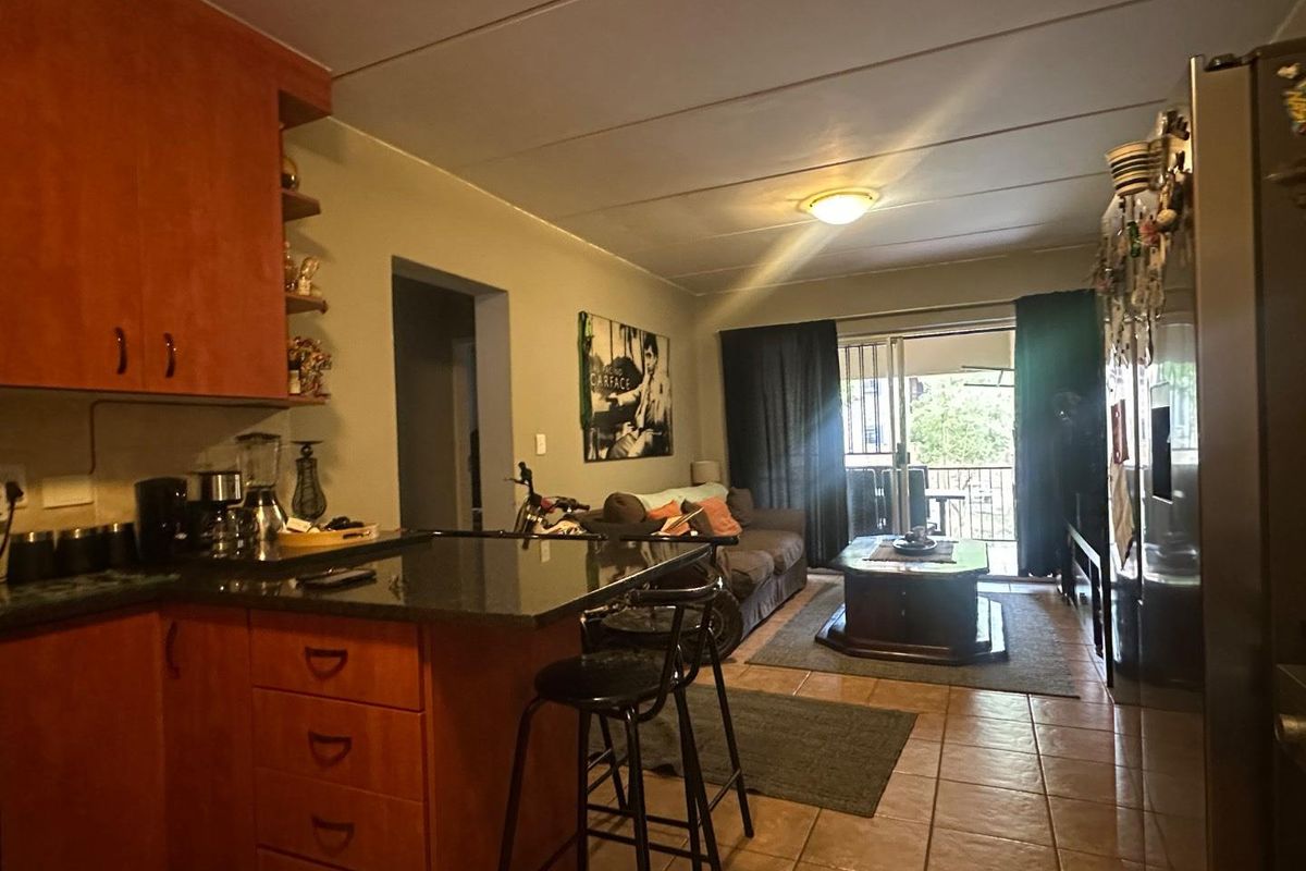 The “wow” factor is in place when you walk into this house in this nice security complex. - Photo 5