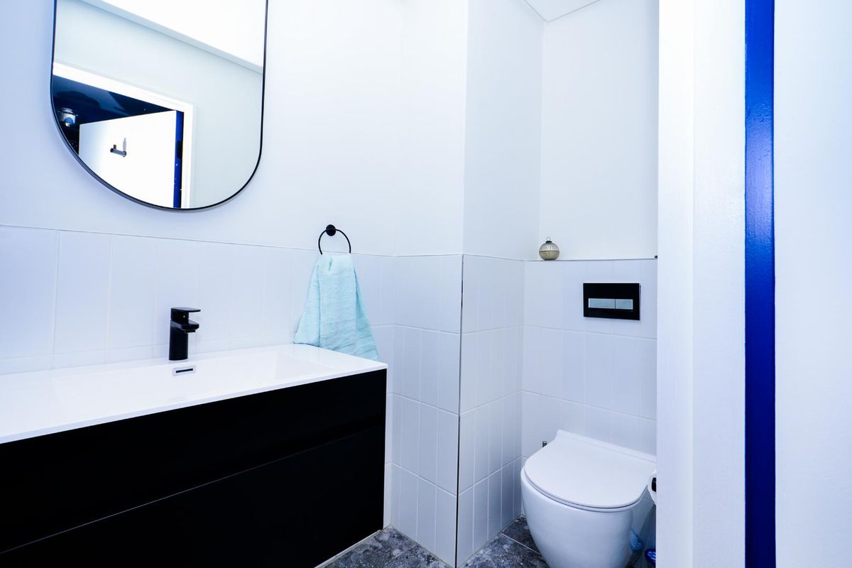 Furnished studio in Station House Sea Point - Photo 5