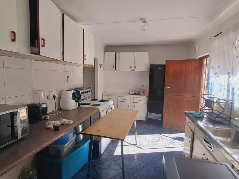 Charming 3-Bedroom Home in Desirable Shallcross - Photo 7