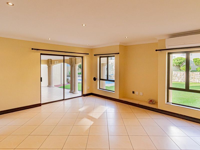 Beautiful 7 bedroom at Dainfern Golf Estate - Photo 3