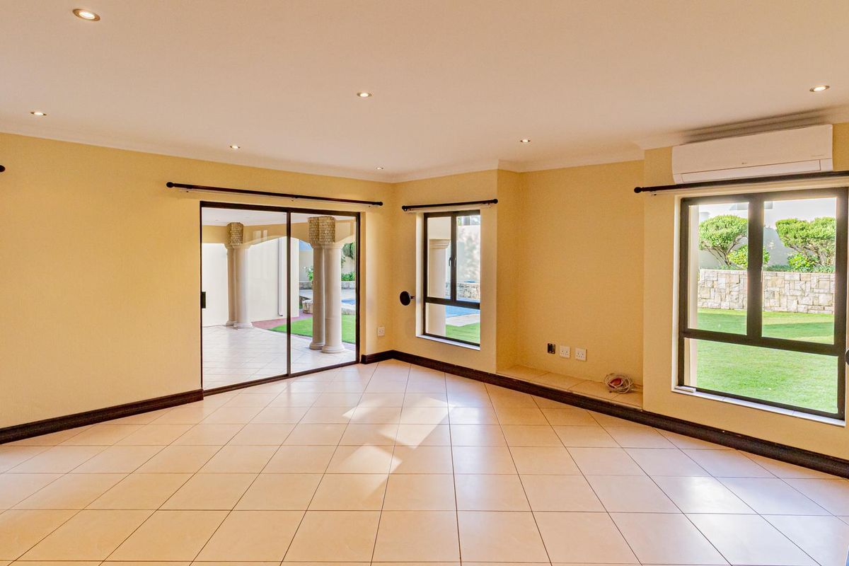 Beautiful 7 bedroom at Dainfern Golf Estate - Photo 3