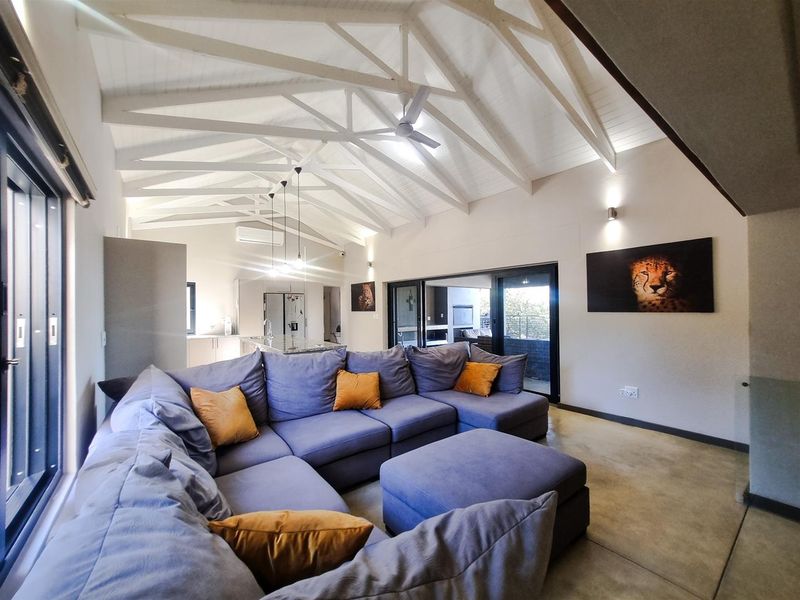 Modern Bushveld Living with Spectacular Views - Photo 6