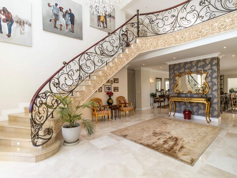 Distinguished Country Manor House - Photo 8