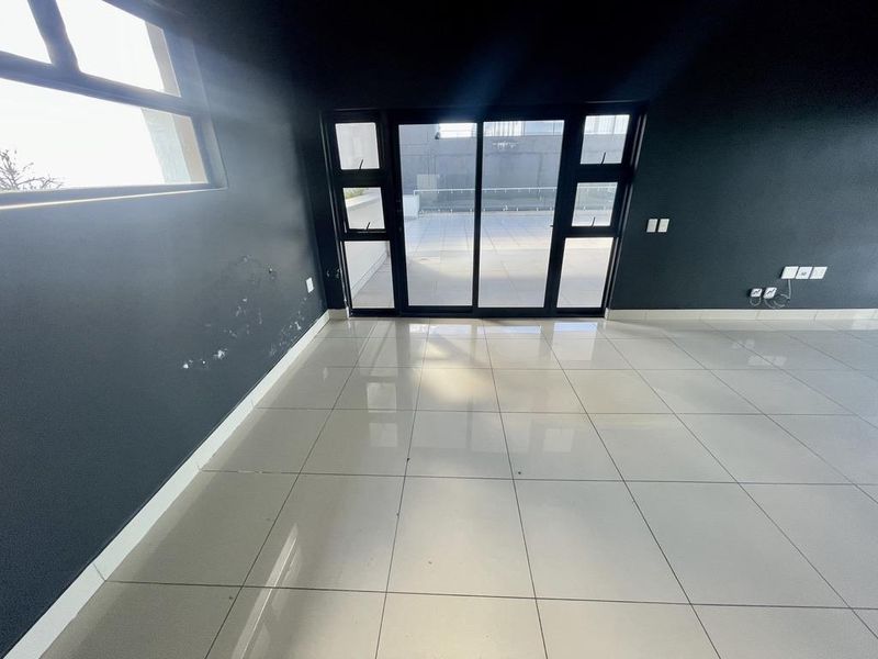 Hendra - Luxury 3-Bedroom, 3-Bathroom Penthouse Apartment with Sea Views and Expansive Entertainment Patio - Photo 10