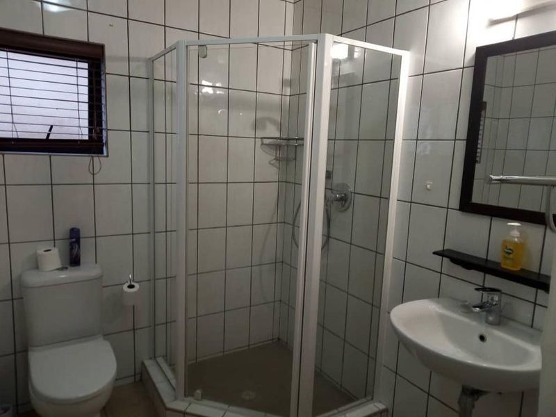 MODERN HOUSE FOR SALE- LANGSTRAND WALVISBAY - Photo 8