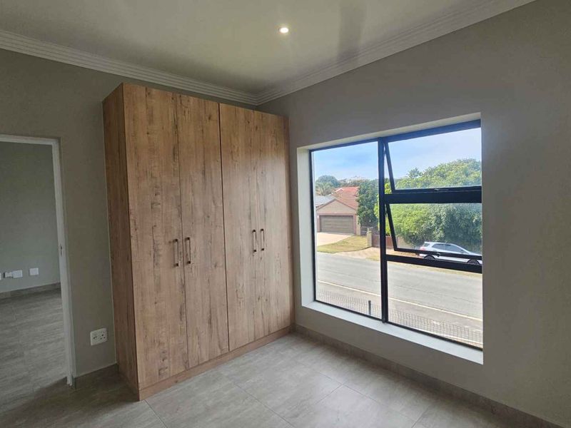 MODERN 2 BEDROOM APARTMENT, HARTENBOS - Photo 10