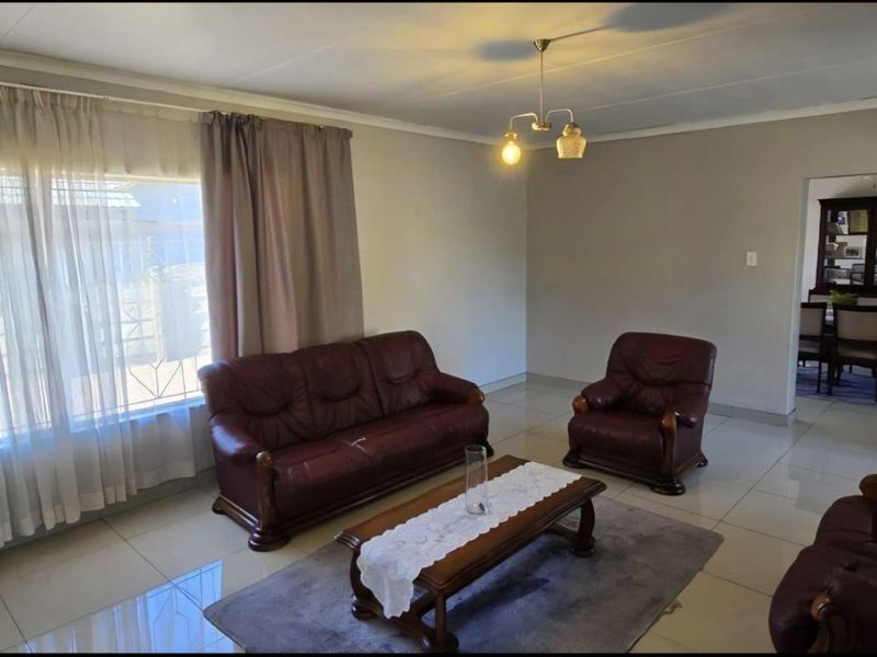3 Bedroom House For Sale in Vanderbijlpark SE6 - Photo 10