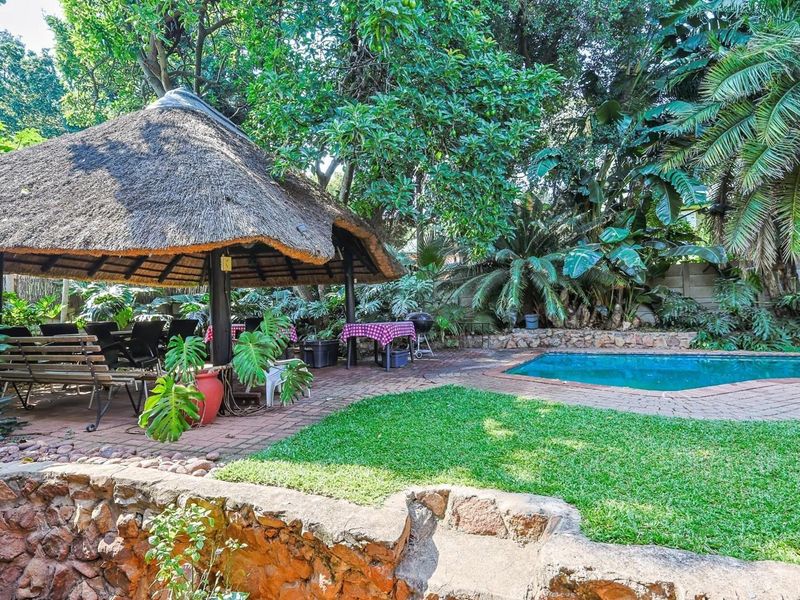 Family Home in Silverton - Photo 3