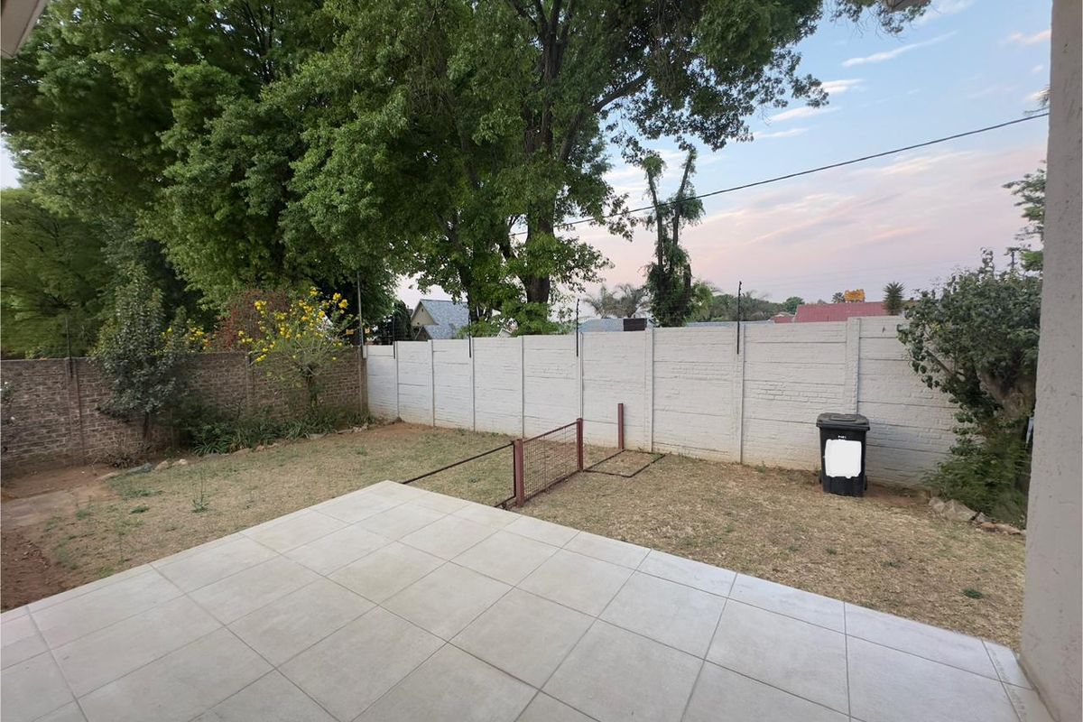 Corner Home with Space to Grow and Modern Comfort - Photo 4