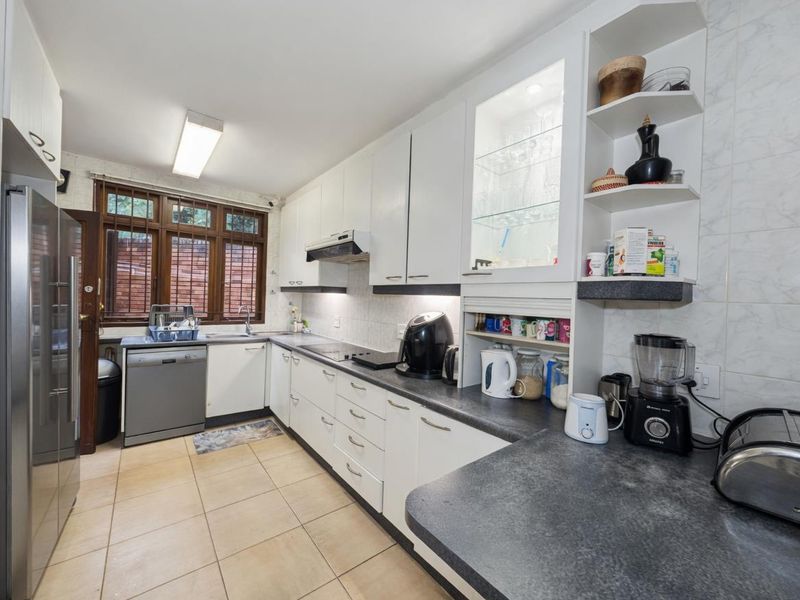 VERY WELL PRICED 3 BEDROOM HOME WITH STAFF QUATERS FOR SALE IN ILLOVO - Photo 7