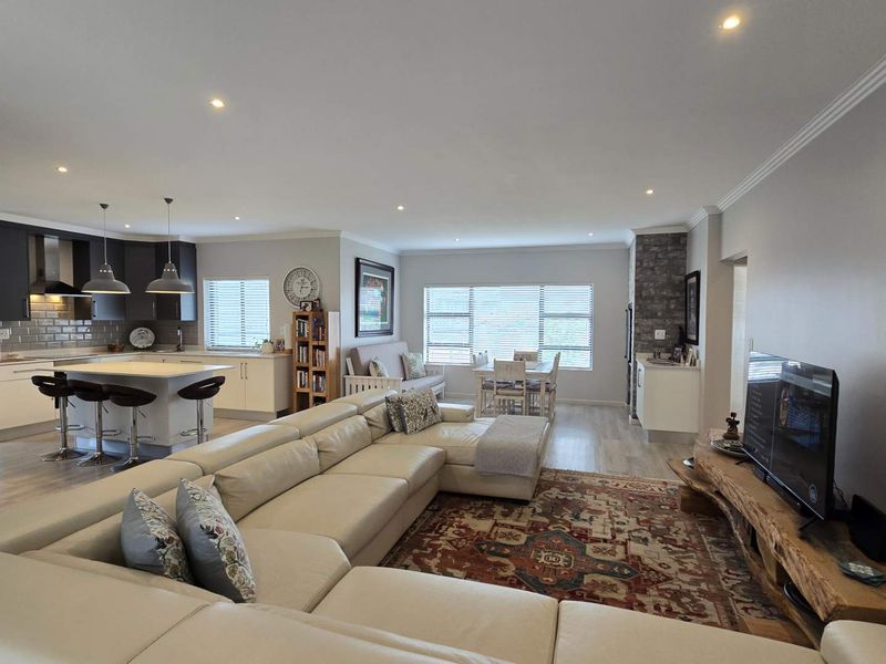 Secure Coastal Retirement Living with Full Care Centre Support – Bardolino Lifestyle Village - Photo 8