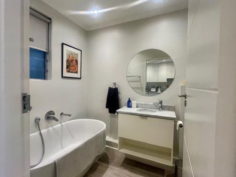 JUST GORGEOUS - Photo 10