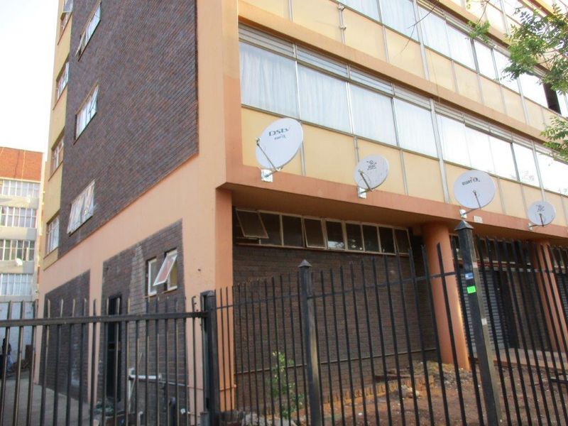 A BACHELOR FLAT TO RENT IN PRETORIA CENTRAL - Photo 3