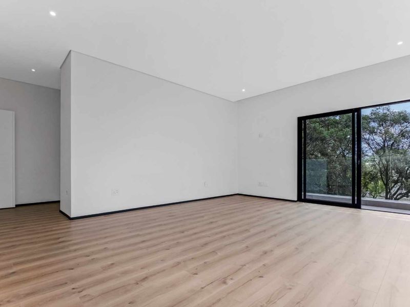 4 Bedroom House for Sale in Helderfontein Estate - Photo 9