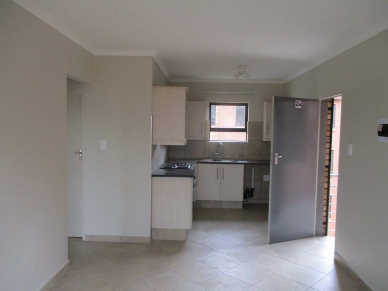 2 BEDROOM FLAT TO RENT IN PHILIP NEL PARK - Photo 9