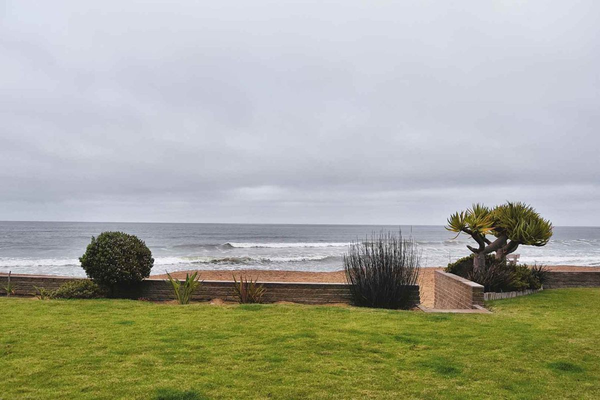 BEACH FRONT TOWNHOUSE FOR SALE IN VOGELSTRAND SWAKOPMUND, NAMIBIA - Photo 4