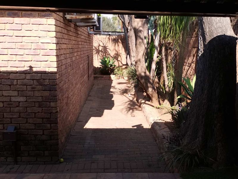 3 BED, 2 BATH HOUSE TO RENT - Photo 9