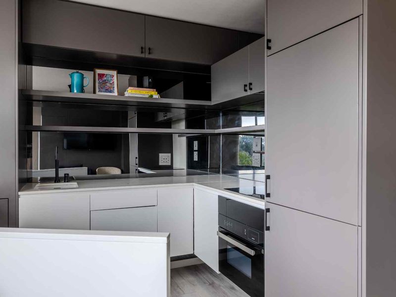 Stylish Gem in the Heart of Tamboerskloof - Photo 9