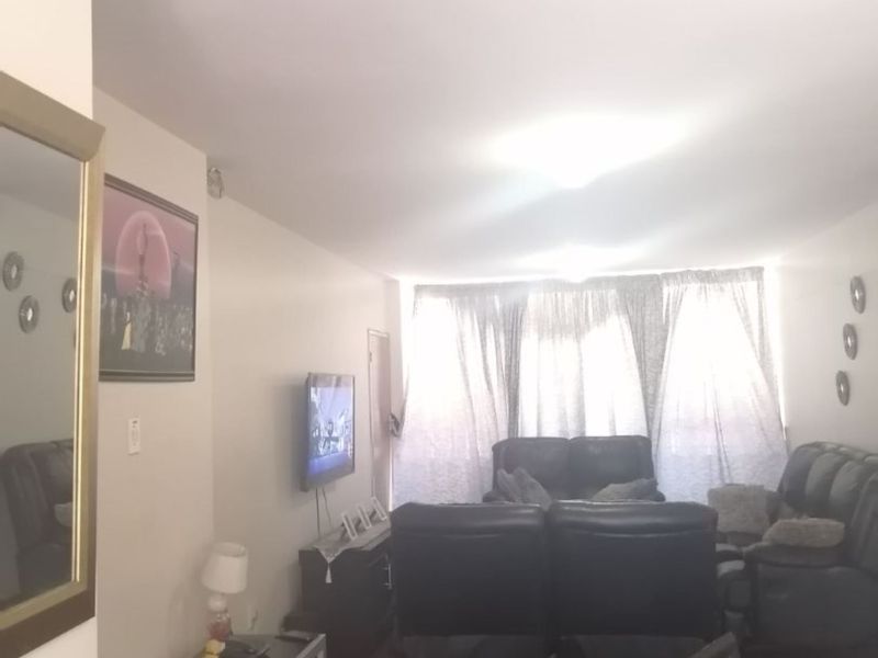 BARGAIN !!!  - 1.5 bedroom apartment in Sunnyside - Photo 7