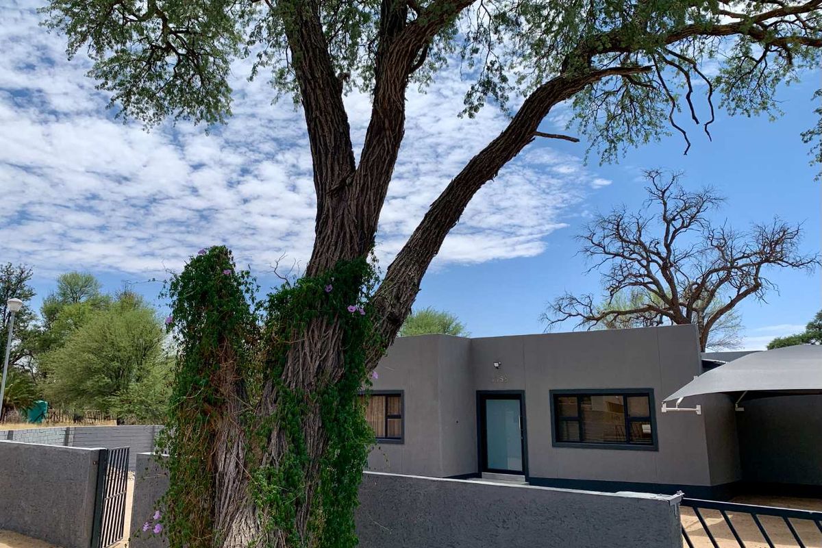 🌟 Discover Your Dream Home by the River, Okakango River Estate, Okahandja!🌟 - Photo 3