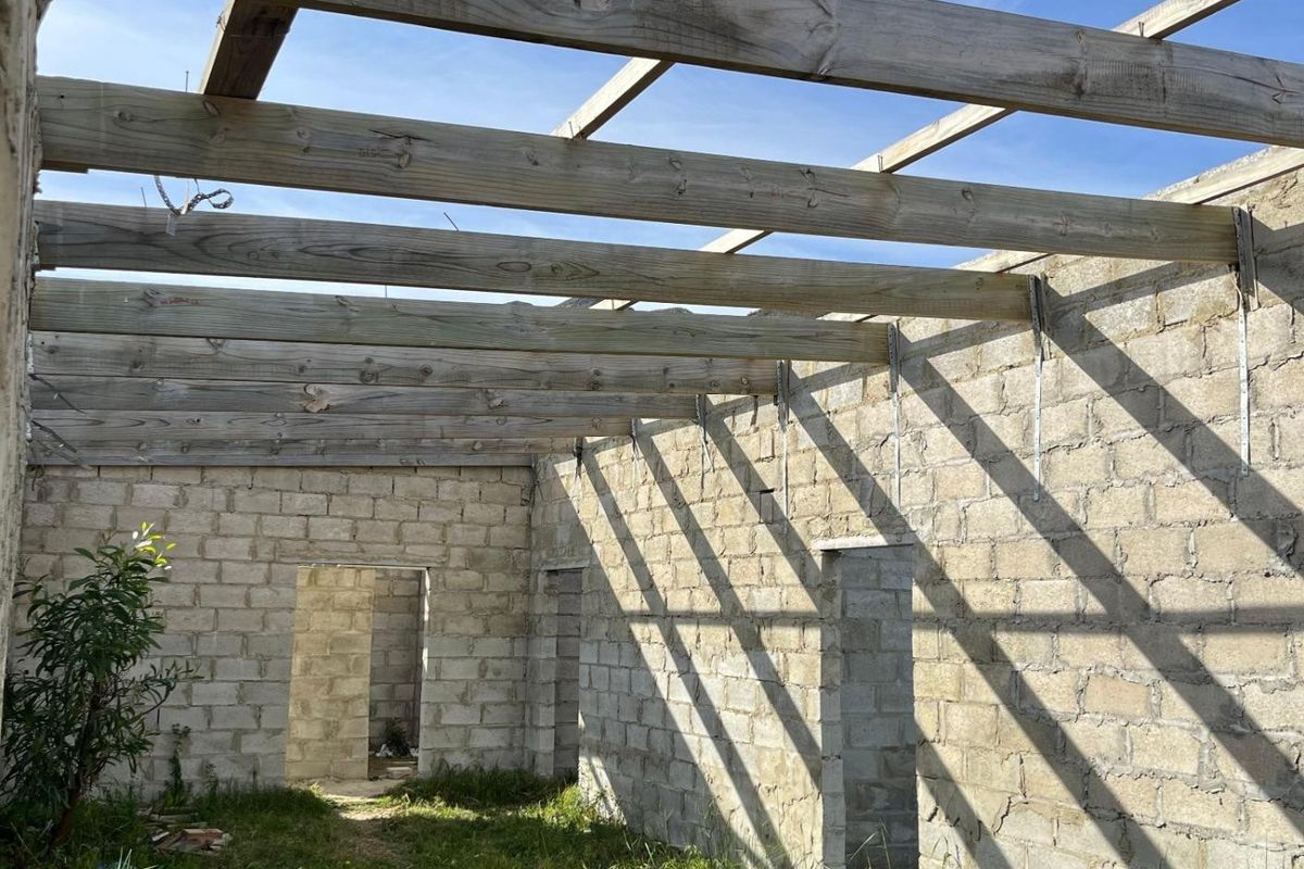 Unfinished Hawston Home: Your Coastal Customisation Opportunity - Photo 5