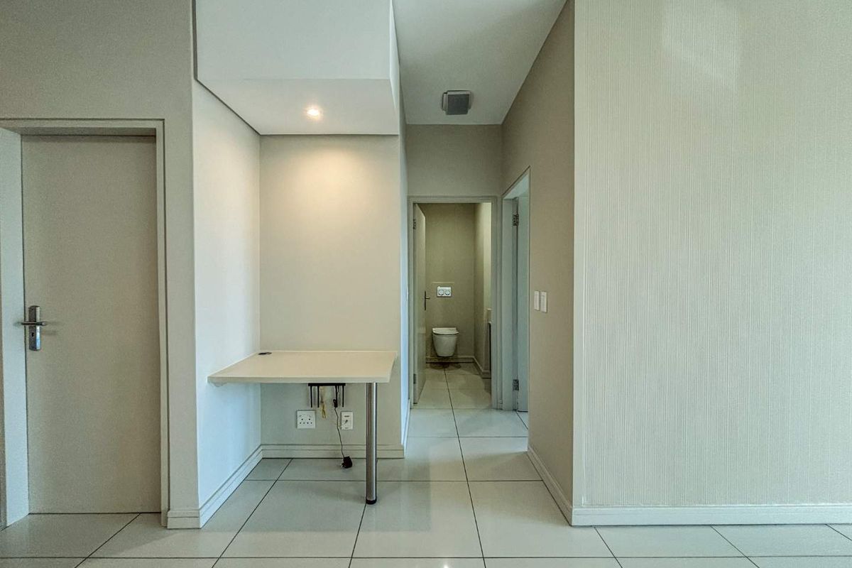 Chic 2 Beds in Rosebank’s Hottest Spot, The Tyrwhitt - Photo 5