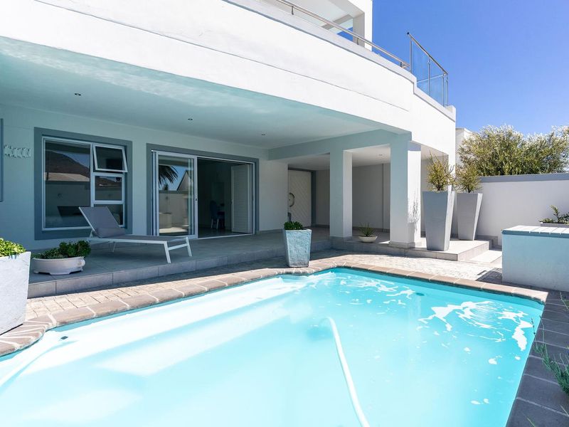 200 Metres from the Beach - Photo 3