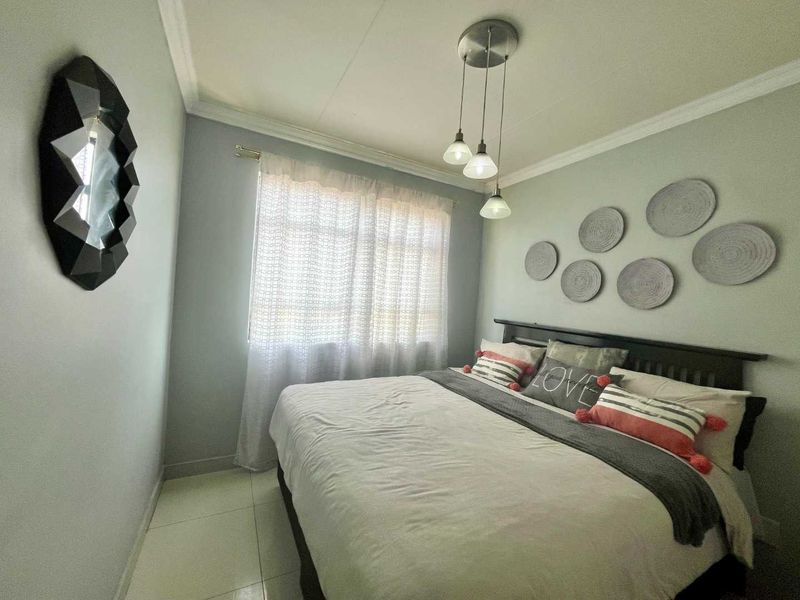 Hendra - Renovated 2 bedroom apartment, Great starter home ! - Photo 9